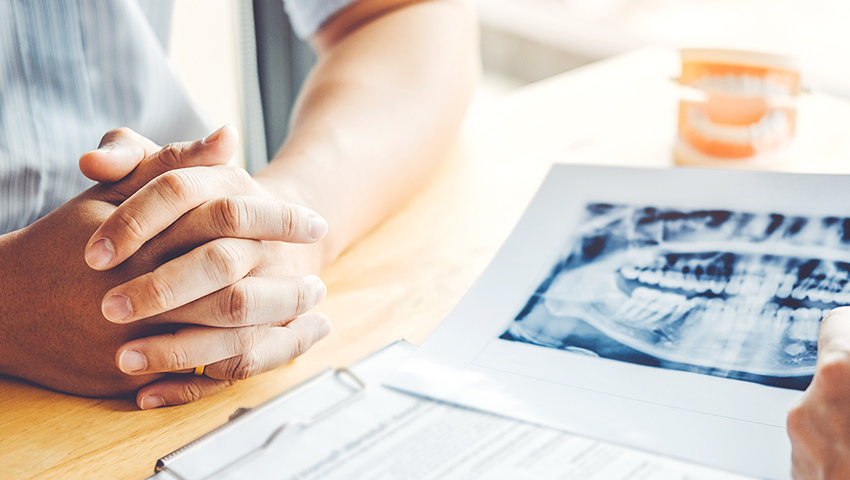 歯科麻酔専門医、麻酔科専門医(医師)による全身管理
